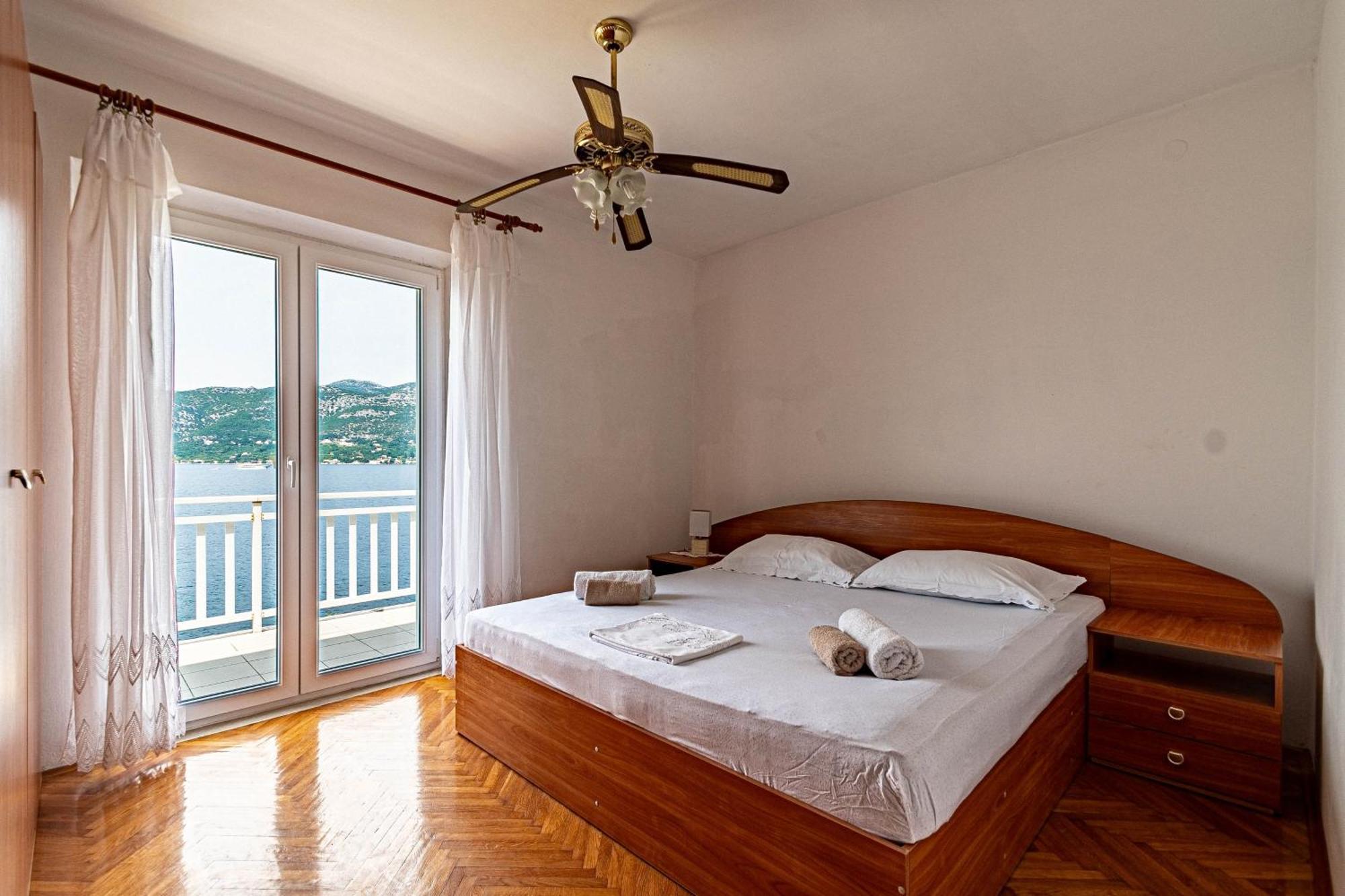 Apartments By The Sea Tri Zala, Korcula - 9237 Zrnovo 외부 사진